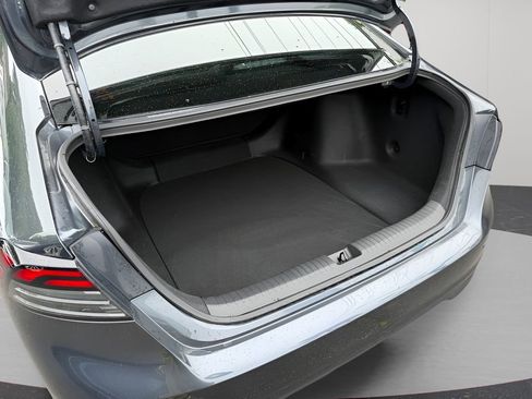 Used 2025 Honda Accord LX image 31