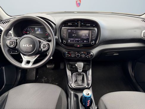 Used 2022 Kia Soul LX w/ Technology Package image 11