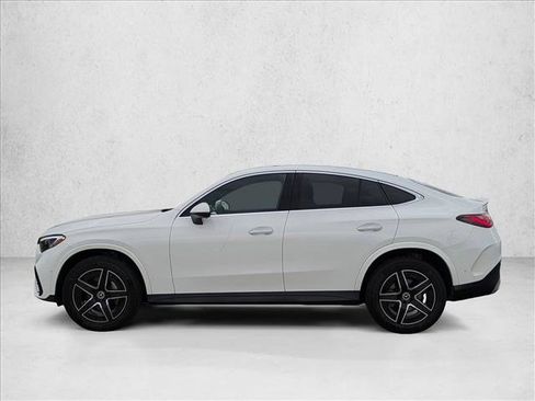 Used 2025 Mercedes-Benz GLC 300 4MATIC w/ AMG Line image 8