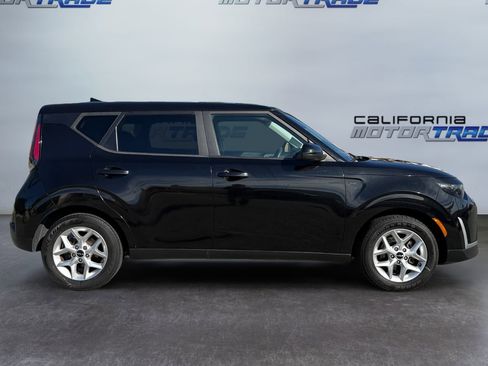 Used 2023 Kia Soul S FWD image 4
