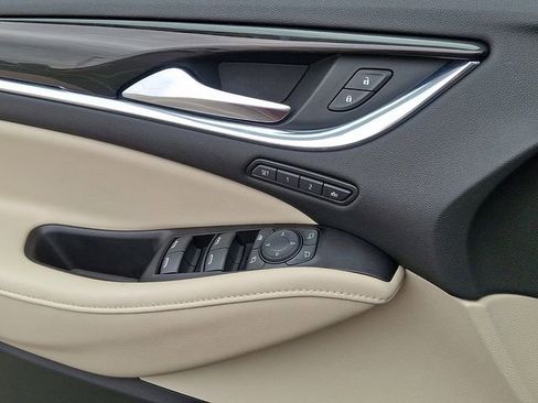 Used 2018 Buick Enclave Premium FWD image 23