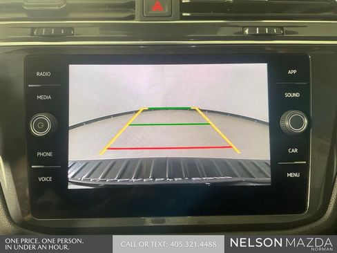 Used 2022 Volkswagen Tiguan SE R-Line AWD/4WD image 32