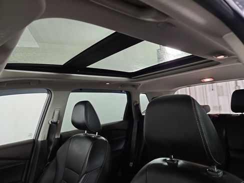 Used 2023 Nissan Rogue SL w/ SL Premium Package image 32