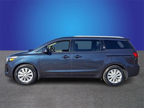 Used 2017 Kia Sedona EX image 7