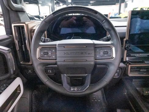 Used 2025 GMC Hummer EV 3X AWD/4WD image 48