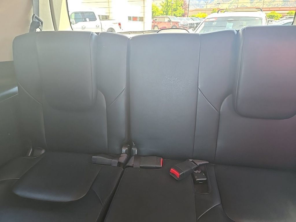 Used 2024 Nissan Armada SL w/ Captain's Chairs Package AWD/4WD image 27