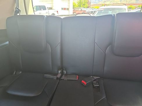 Used 2024 Nissan Armada SL w/ Captain's Chairs Package AWD/4WD image 27