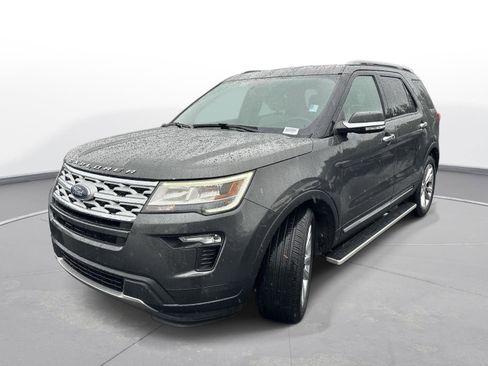Used 2019 Ford Explorer XLT w/ Equipment Group 201A image 2
