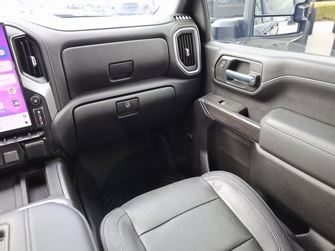 Used 2020 Chevrolet Silverado 3500 LTZ w/ LTZ Premium Package image 20