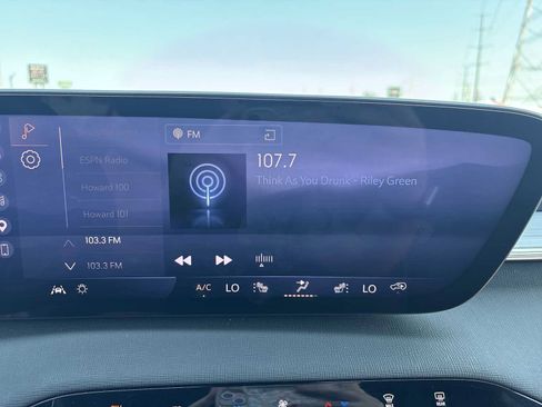 Used 2026 Buick Enclave Preferred FWD image 14