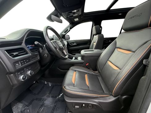 Used 2024 GMC Yukon AT4 AWD/4WD image 9