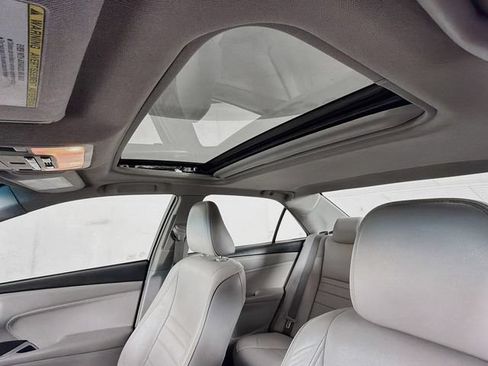 Used 2016 Toyota Camry XLE w/ Moonroof Package FWD image 28