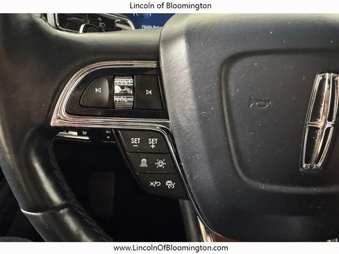 Used 2022 Lincoln Navigator 4WD image 26