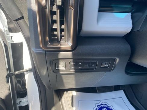 New 2025 GMC Hummer EV 2X w/ LPO, Roof Cross Rail Package image 20