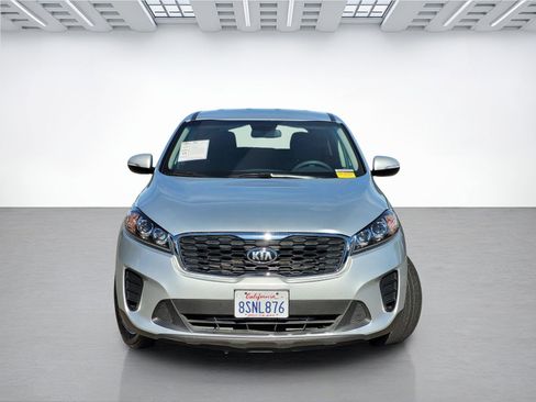 Used 2020 Kia Sorento LX image 2