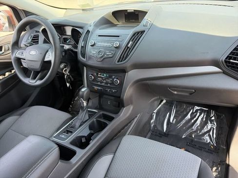 Used 2017 Ford Escape SE FWD image 13