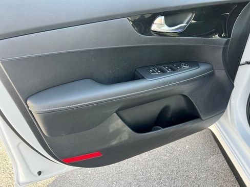 Used 2024 Kia Forte GT-Line image 14