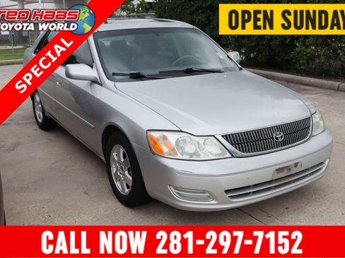 Used 2002 Toyota Avalon XL FWD image 1