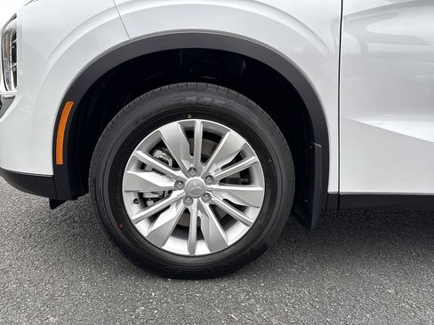 New 2025 Mitsubishi Outlander ES image 8
