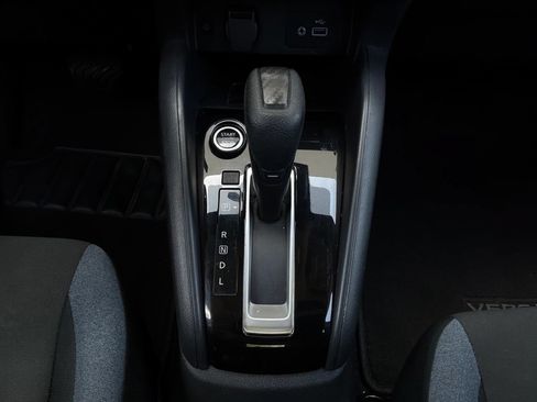 Used 2025 Nissan Versa SV FWD image 21