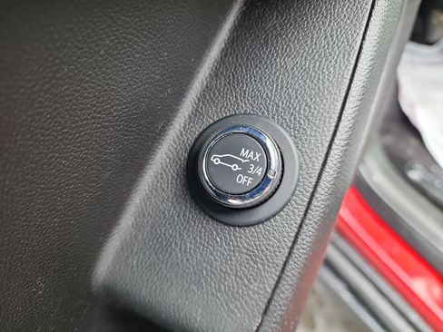 Certified 2024 Chevrolet Traverse LT image 13