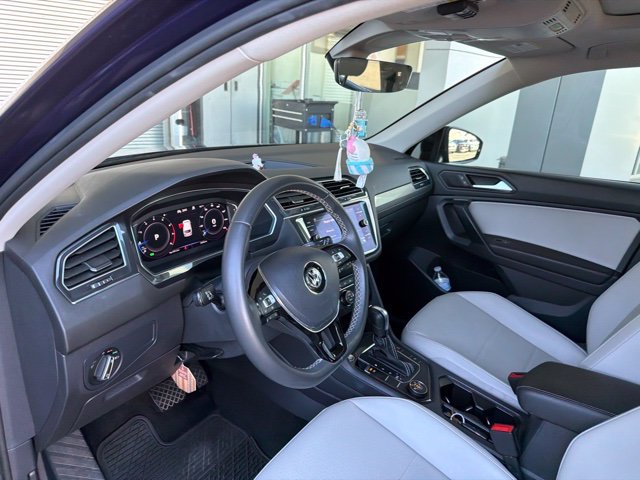 Used 2021 Volkswagen Tiguan SEL w/ 2-Row Tiguan MDO Package AWD/4WD image 6