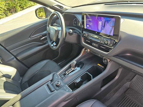 Used 2024 Toyota Grand Highlander Hybrid MAX Limited image 11