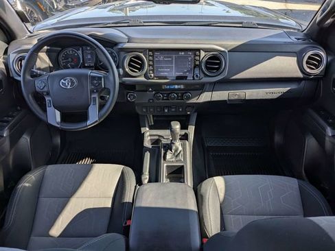 Used 2022 Toyota Tacoma TRD Off-Road w/ Technology Package RWD image 13