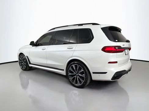 Used 2021 BMW X7 M50i image 8