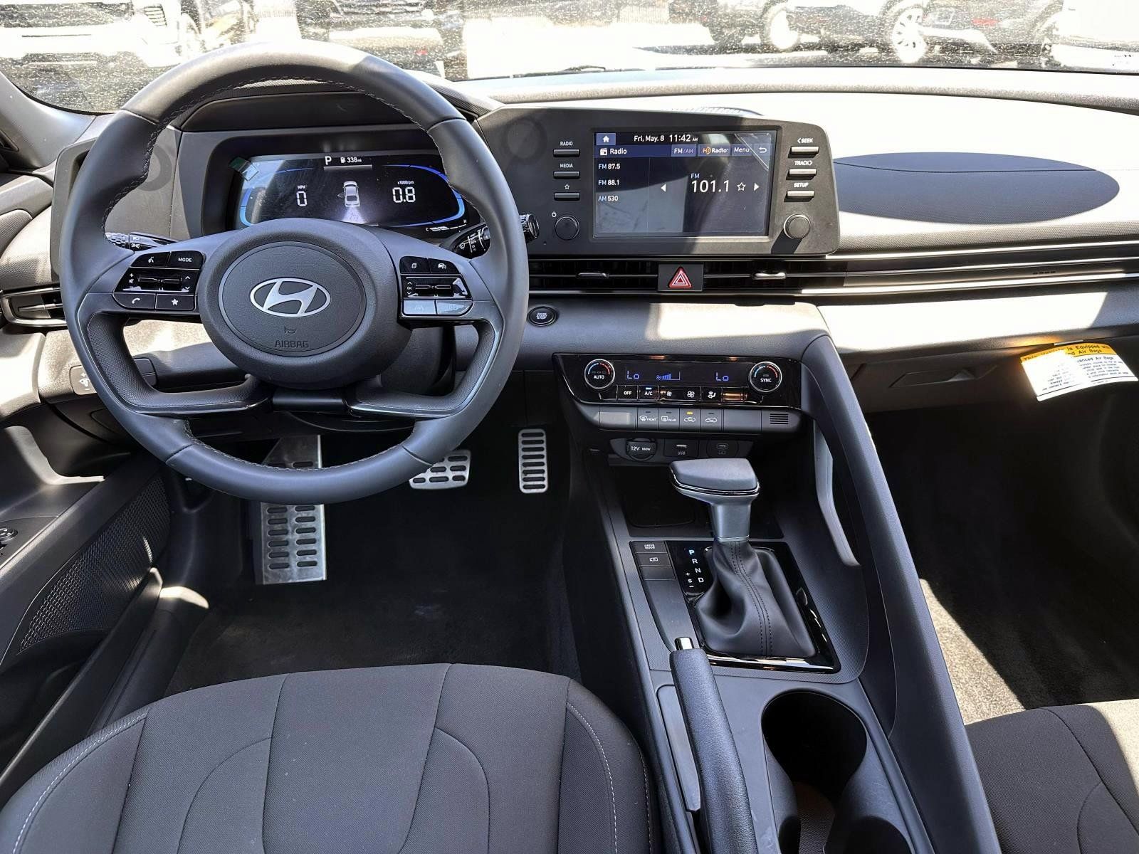 Used 2025 Hyundai Elantra Sport FWD image 15