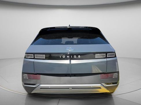 Used 2024 Hyundai Ioniq 5 SE RWD image 5