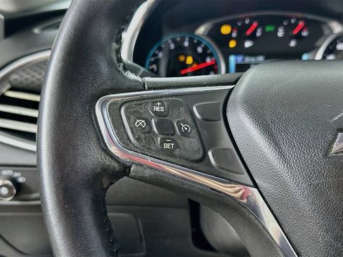 Used 2017 Chevrolet Malibu LT FWD image 22
