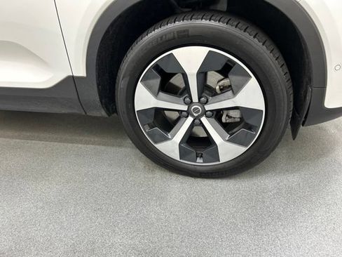 Used 2024 Volvo XC40 B5 Plus w/ Climate Package AWD/4WD image 25