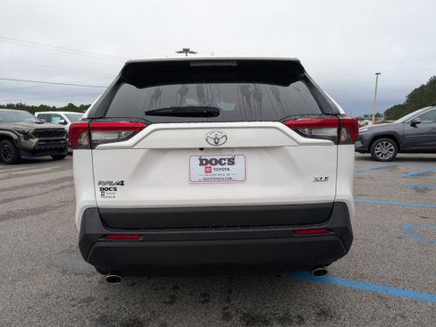 New 2025 Toyota RAV4 XLE w/ Convenience Package image 4