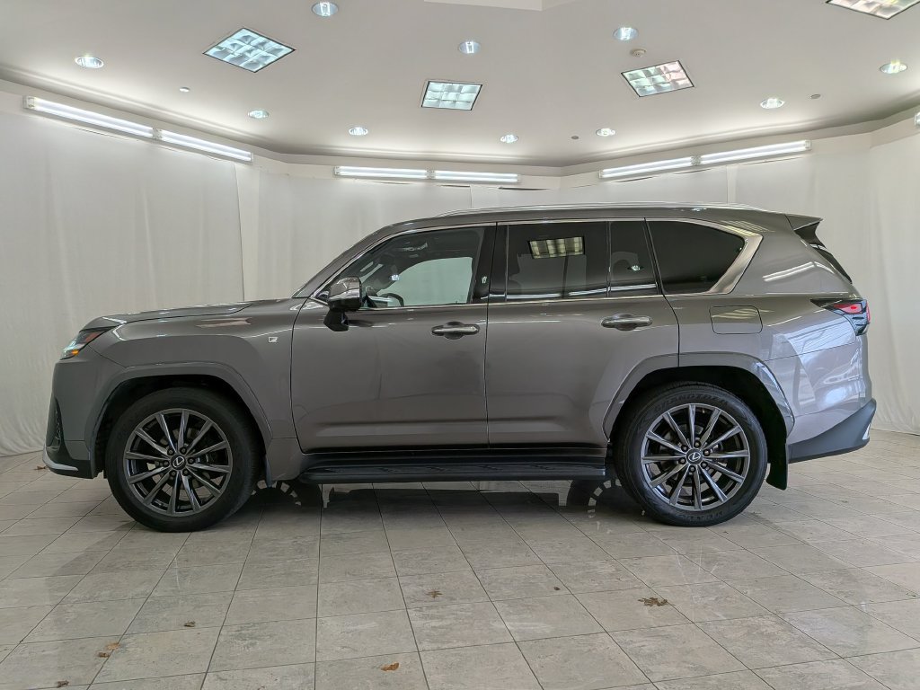 Used 2023 Lexus LX 600 F Sport AWD/4WD image 5