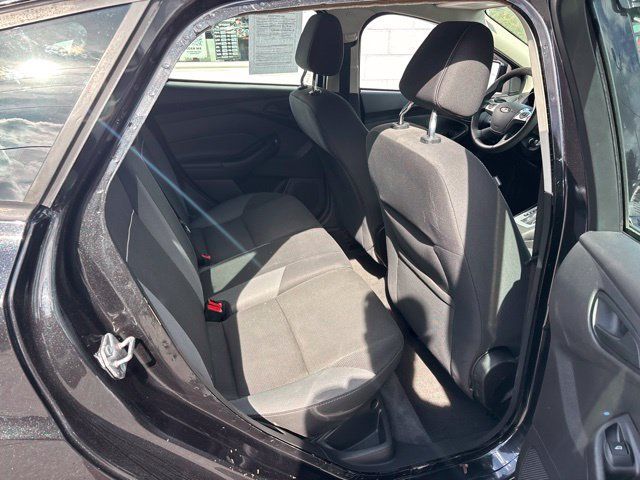 Used 2012 Ford Focus SE FWD image 8
