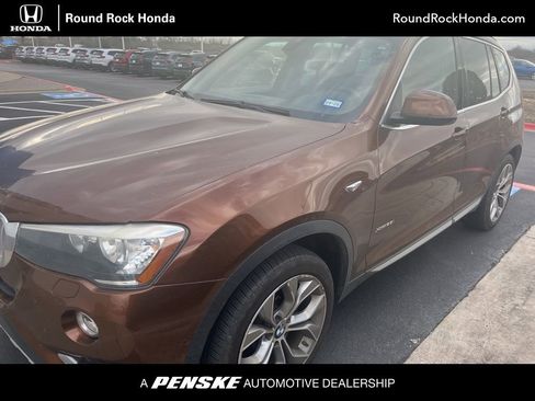 Used 2017 BMW X3 xDrive28i image 1