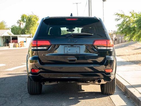 Used 2020 Jeep Grand Cherokee Altitude image 4