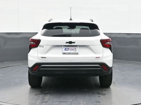 New 2026 Chevrolet Trax RS w/ Sunroof Package image 12
