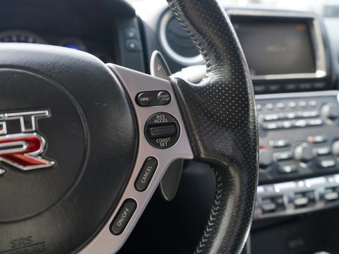 Used 2010 Nissan GT-R Premium image 28