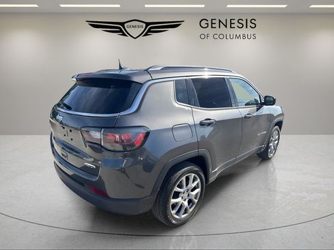 Used 2023 Jeep Compass Latitude w/ Sun and Sound Group AWD/4WD image 5