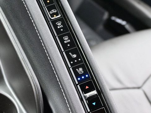 Used 2025 Chevrolet Corvette Z06 RWD image 28