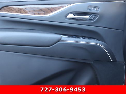 Used 2023 Cadillac Escalade Sport Platinum AWD/4WD image 15