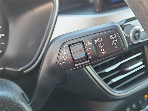 Used 2020 Ford Escape SE FWD image 14