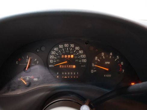 Used 2000 Chevrolet Lumina w/ Preferred Equipment Group image 27