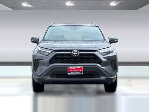 Used 2025 Toyota RAV4 XLE image 5