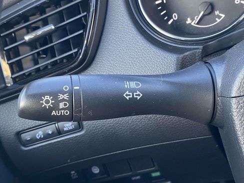 Used 2021 Nissan Rogue Sport S image 21