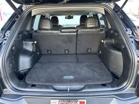 Used 2018 Jeep Cherokee Limited w/ Technology Group image 21