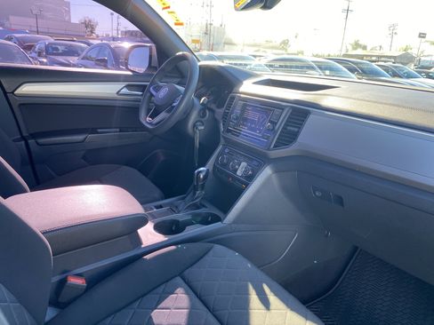 Used 2020 Volkswagen Atlas Cross Sport S image 23