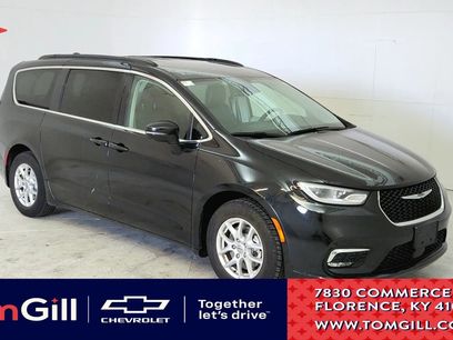 Used 2022 Chrysler Pacifica Touring-L